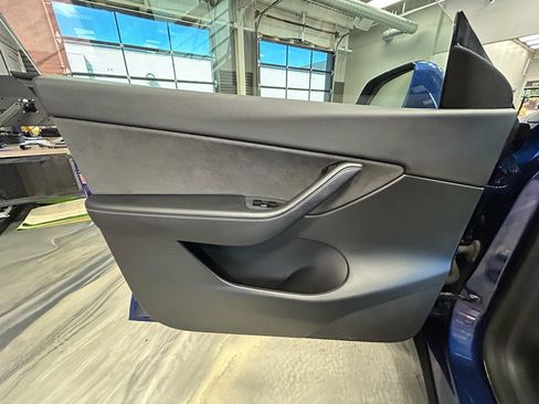 Used 2021 Tesla Model Y Long Range AWD/4WD image 53