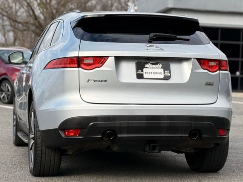 Used 2018 Jaguar F-PACE Prestige image 3