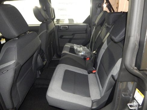 New 2025 Ford Bronco 4-Door image 12