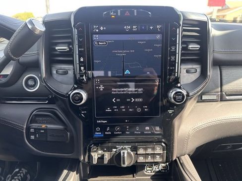 Used 2024 RAM 2500 Limited image 17