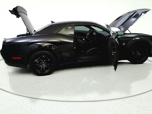 Used 2022 Dodge Challenger R/T Scat Pack RWD image 15