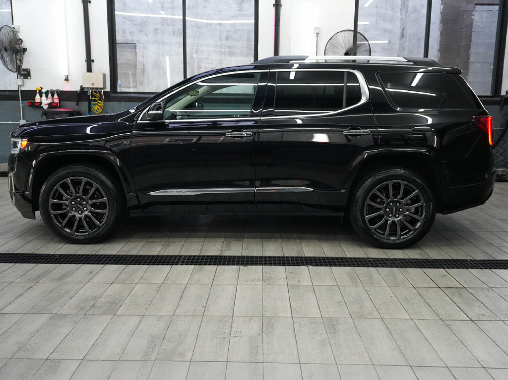 Used 2023 GMC Acadia Denali w/ Black Diamond Edition AWD/4WD image 4