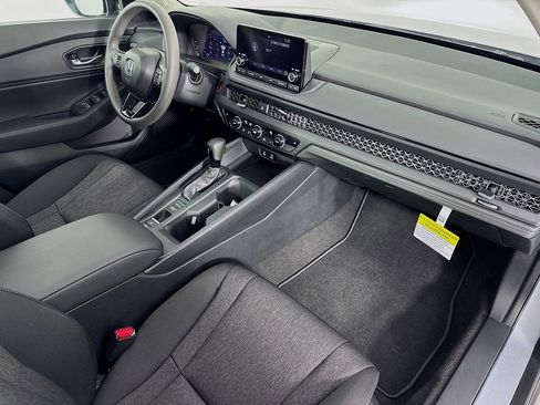 Used 2025 Honda Accord SE image 39