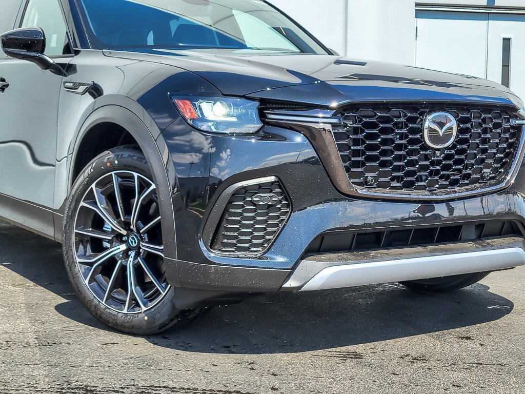 Used 2025 MAZDA CX-70 Plug-In Hybrid w/ Premium Plus AWD/4WD image 2