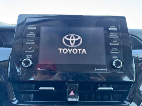 Used 2023 Toyota Camry LE image 29