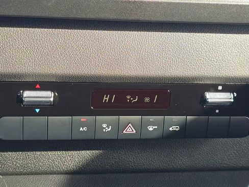 Used 2025 Mercedes-Benz Sprinter 2500 image 27