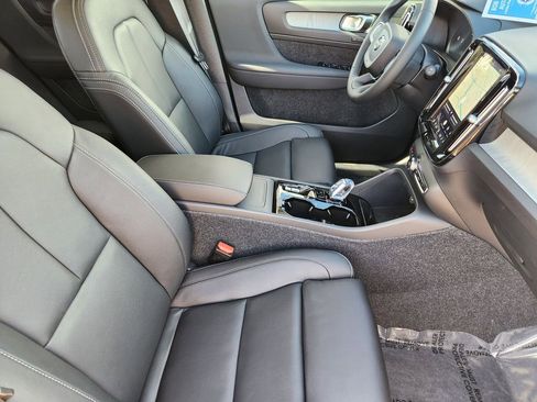 New 2026 Volvo XC40 B5 Plus w/ Protection Package Premier image 4