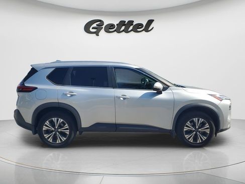 Used 2022 Nissan Rogue SV w/ SV Premium Package FWD image 4