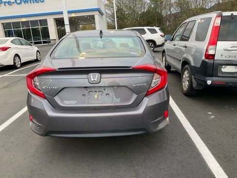 Used 2017 Honda Civic Touring image 8