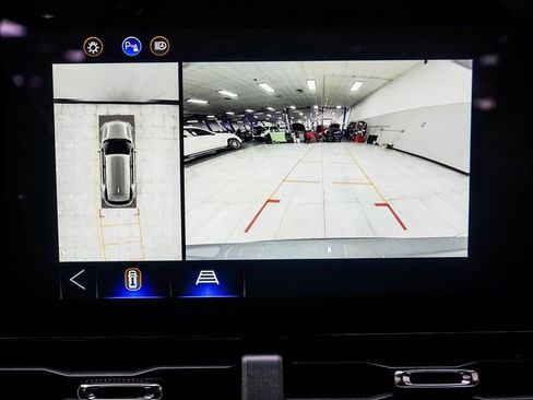 Used 2025 Chevrolet Equinox LT w/ Convenience Package II image 27