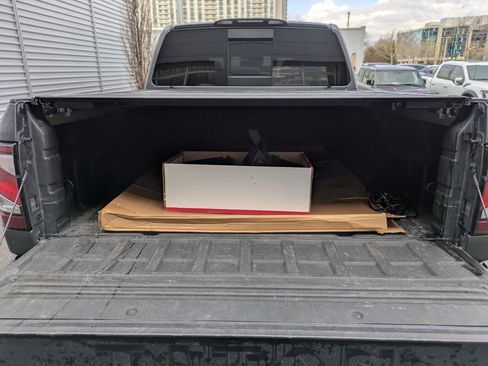 Used 2021 Nissan Titan PRO-4X w/ Pro-4x Convenience Package image 31