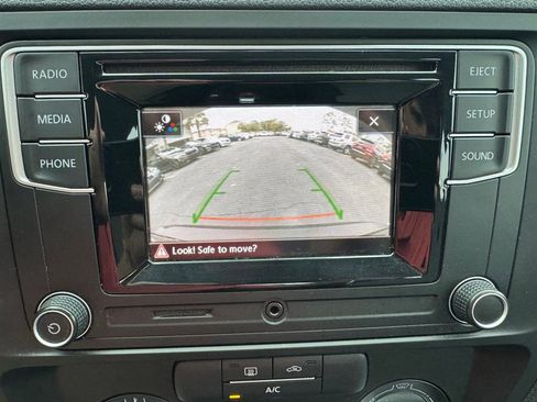 Used 2017 Volkswagen Jetta S image 15