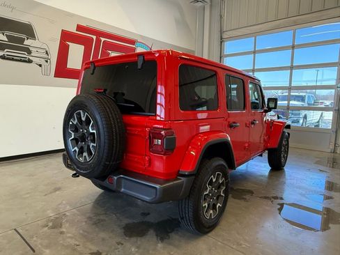 New 2026 Jeep Wrangler Unlimited Sahara AWD/4WD image 3