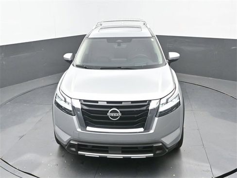 Used 2024 Nissan Pathfinder Platinum w/ Cargo Package image 31