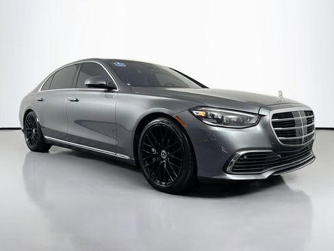 Used 2021 Mercedes-Benz S 580 4MATIC Sedan image 3