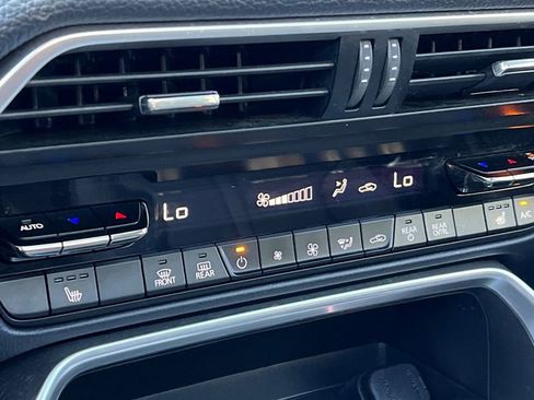 Certified 2024 MAZDA CX-90 Plug-In Hybrid w/ Premium Pkg image 27