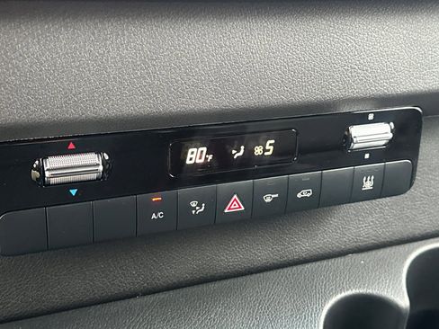 New 2024 Mercedes-Benz eSprinter 170 Cargo image 20