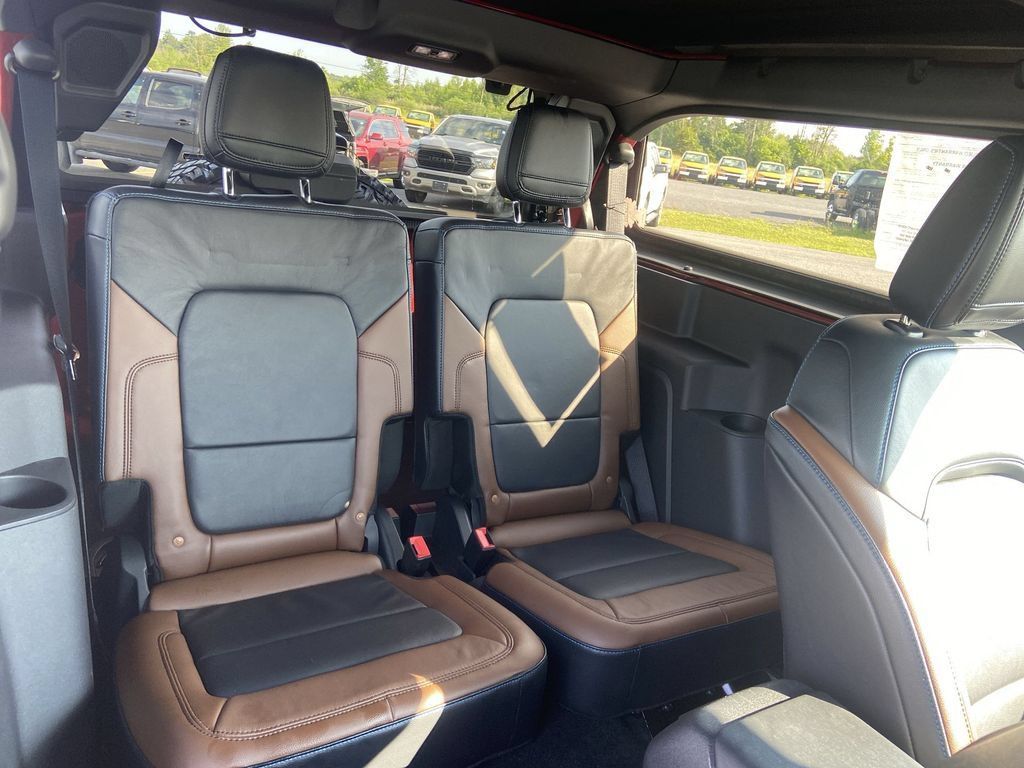 Used 2022 Ford Bronco Outer Banks w/ Sasquatch Package AWD/4WD image 27