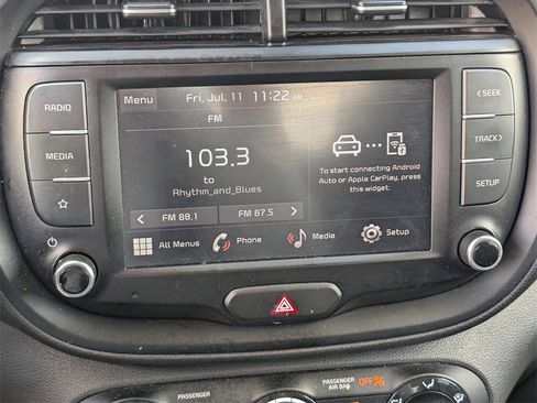 Used 2023 Kia Soul LX w/ LX Technology Package image 24