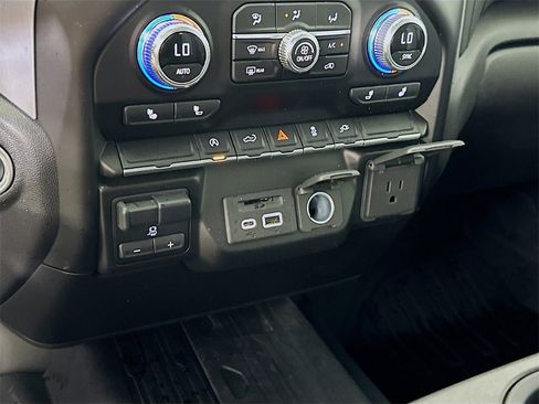Used 2021 GMC Sierra 1500 SLT image 26