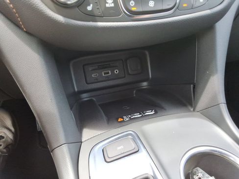 Certified 2021 Chevrolet Equinox Premier AWD/4WD image 34