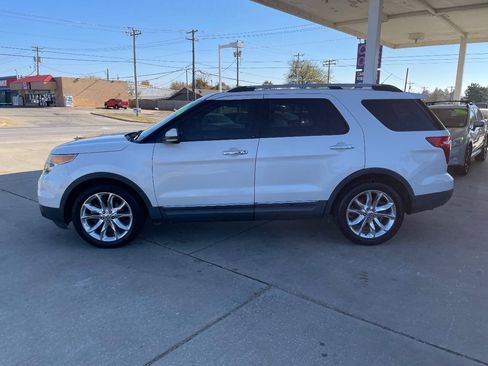 Used 2011 Ford Explorer Limited w/ 301A Rapid Spec Order Code FWD image 4