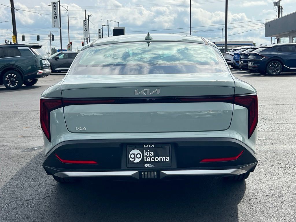 Used 2025 Kia K4 FWD image 11