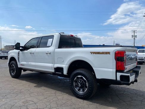 Used 2023 Ford F250 Platinum w/ Tremor Off-Road Package AWD/4WD image 7