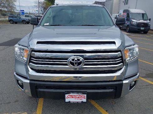 Used 2017 Toyota Tundra SR5 AWD/4WD image 3