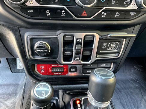 Used 2020 Jeep Wrangler Unlimited Rubicon AWD/4WD image 34