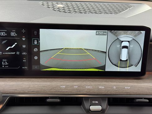 Used 2024 Kia EV9 Land image 30