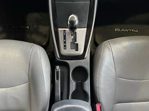 Used 2013 Hyundai Elantra Limited image 19