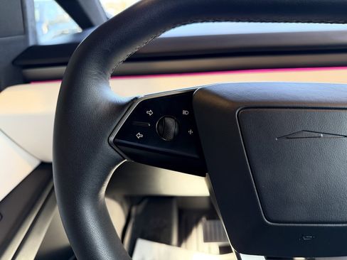 Used 2024 Tesla Cybertruck AWD Crew Cab image 11