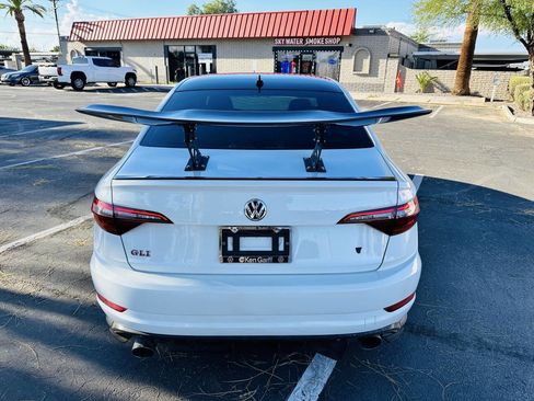 Used 2019 Volkswagen Jetta GLI image 5