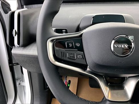 New 2026 Volvo EX30 Plus w/ Protection Package Premier AWD/4WD image 12