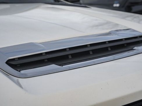 Used 2022 Chevrolet Silverado 3500 LT w/ Convenience Package image 10