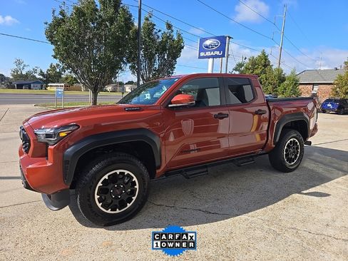 Used 2025 Toyota Tacoma TRD Sport image 21