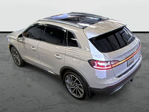 Used 2022 Lincoln Nautilus Reserve w/ Equipment Group 202A AWD/4WD image 2