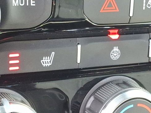 New 2026 RAM 1500 4x4 Crew Cab image 18