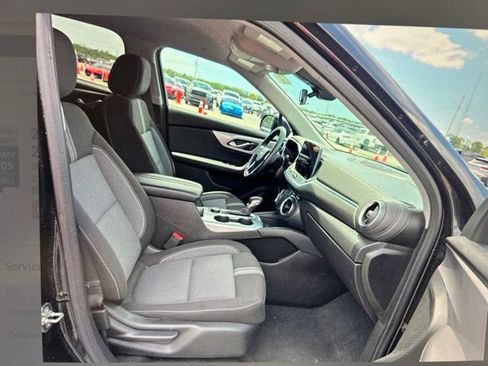 Used 2025 Chevrolet Blazer LT FWD image 15