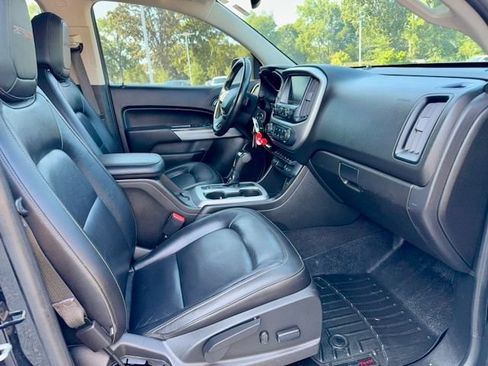 Used 2018 Chevrolet Colorado ZR2 w/ ZR2 Midnight Special Edition AWD/4WD image 8