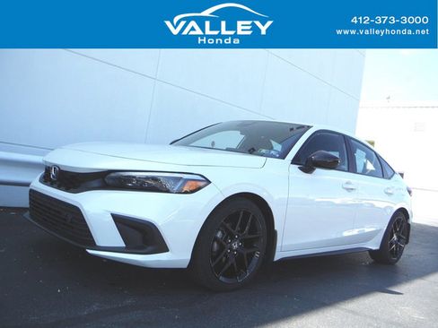Used 2023 Honda Civic Sport image 1