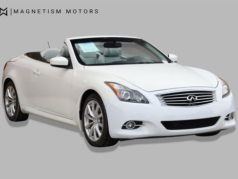 Used 2012 INFINITI G37 Convertible w/ Premium Pkg RWD image 3