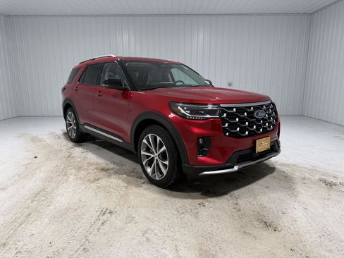 Certified 2025 Ford Explorer Platinum w/ Ultimate Package image 11