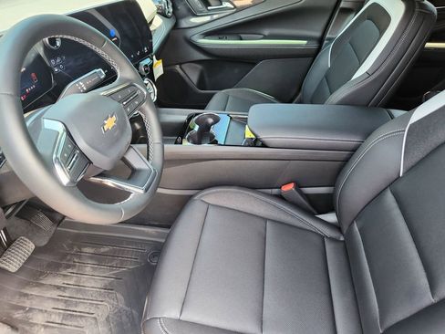 New 2025 Chevrolet Blazer EV LT image 8