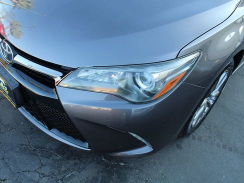 Used 2016 Toyota Camry SE image 10