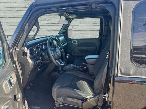 Used 2022 Jeep Wrangler Sport image 11