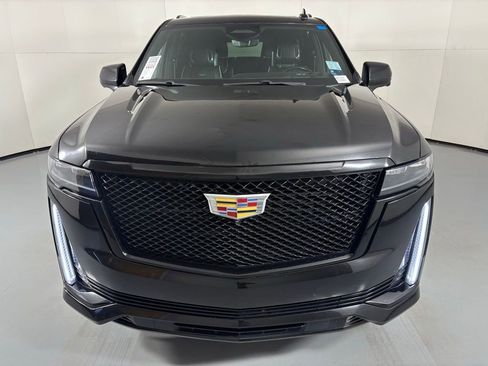 Used 2023 Cadillac Escalade Sport image 4