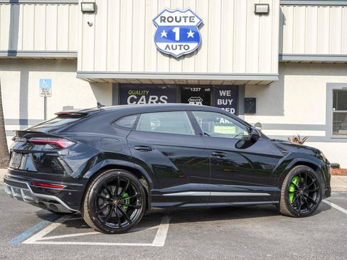 Used 2019 Lamborghini Urus AWD/4WD image 6