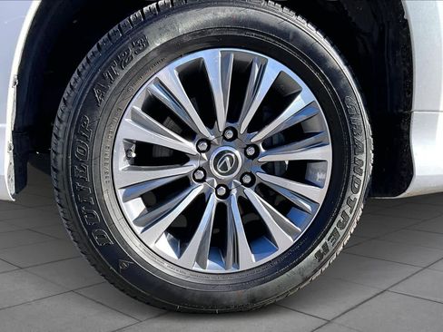 Used 2020 Lexus GX 460 Luxury w/ Off Road Package image 11